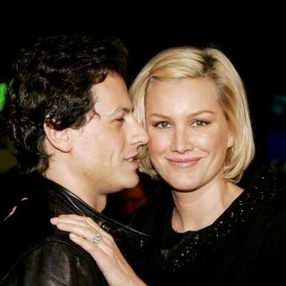 Alice Evans, Ioan Gruffudd in 300 Los Angeles Premiere