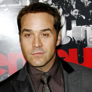 Jeremy Piven; in Entourage Third Season Premiere