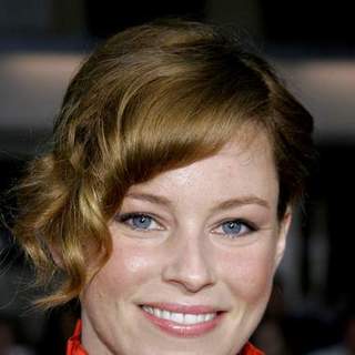 Elizabeth Banks; in Knocked Up Los Angeles Premiere