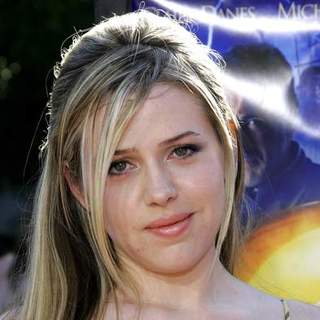 Majandra Delfino; in Stardust Los Angeles Movie Premiere - Red Carpet
