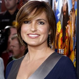 Mariska Hargitay; in "The Love Guru" Los Angeles Premiere - Arrivals