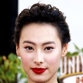 Isabella Leong; in "The Mummy: Tomb of the Dragon Emperor" American Premiere - Arrivals