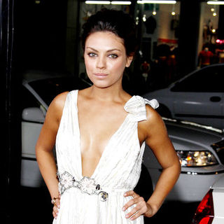 Mila Kunis in "Max Payne" Hollywood Premiere - Arrivals