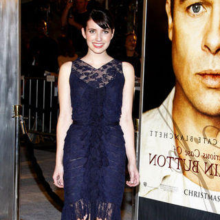 Emma Roberts; in "The Curious Case Of Benjamin Button" Los Angeles Premiere - Arrivals