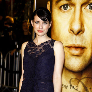 Emma Roberts; in "The Curious Case Of Benjamin Button" Los Angeles Premiere - Arrivals