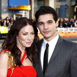 Lynn Collins;Steven Strait; in "X-Men Origins: Wolverine" Los Angeles Premiere - Arrivals