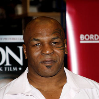 Mike Tyson meets fans and promotes the DVD "Tyson"