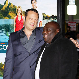 Vince Vaughn, Faizon Love in "Couples Retreat" Los Angeles Premiere - Arrivals