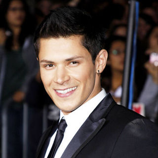 Alex Meraz in "The Twilight Saga's New Moon" Los Angeles Premiere- Arrivals