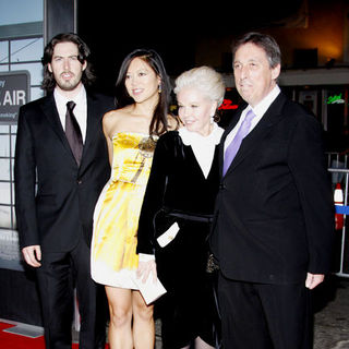 "Up in the Air" Los Angeles Premiere - Arrivals