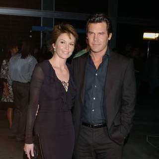 Josh Brolin;Diane Lane; in In The Valley of Elah - Movie Premiere - Arrivals