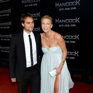 Charlize Theron, Stuart Townsend in "Hancock" Premiere - Arrivals