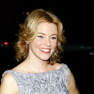 Elizabeth Banks; in "Milk" Hollywood Premiere - Arrivals