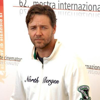 Russell Crowe; in 2005 Venice Film Festival - Cinderella Man Photocall