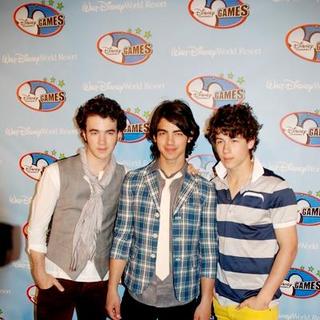 Jonas Brothers in 2008 Disney Channel Games at Epcot Center - Arrivals