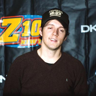 Jason Mraz; in Z100's Jingle Ball 2003