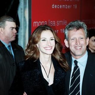 Julia Roberts; in Mona Lisa Smiles Movie Premiere