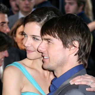 Tom Cruise;Katie Holmes; in The War of the Worlds New York Premiere - Arrivals