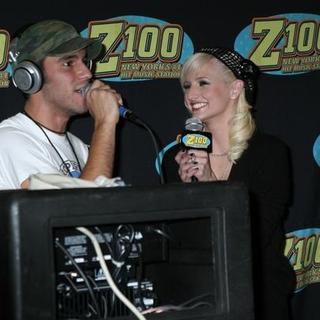 Ashlee Simpson; in Ashlee Simpson Signs Her New CD I Am Me