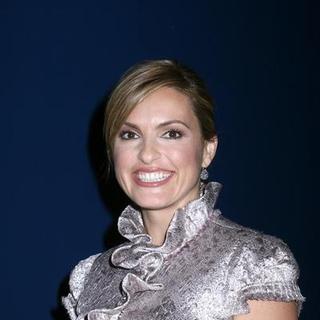 Mariska Hargitay; in 19th Anniversary Salute to Children Benefit Dinner