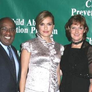 Mariska Hargitay; in 19th Anniversary Salute to Children Benefit Dinner