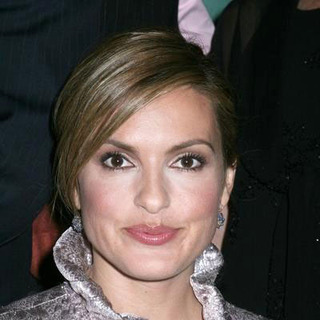 Mariska Hargitay; in 19th Anniversary Salute to Children Benefit Dinner