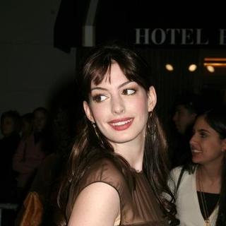 Anne Hathaway; in Walk The Line New York Premiere - Arrivals