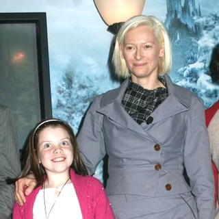 Tilda Swinton;Georgie Henley; in The Chronicles of Narnia: The Lion, The Witch and The Wardrobe Book Rading and Signing