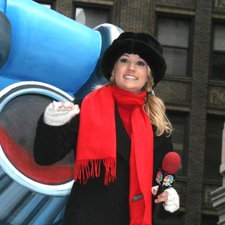 Carrie Underwood; in 2005 Macy's Thanksgiving Day Parade