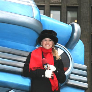 Carrie Underwood; in 2005 Macy's Thanksgiving Day Parade