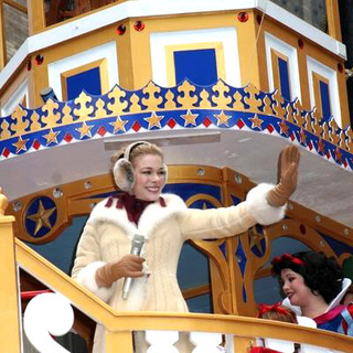 LeAnn Rimes in 2005 Macy's Thanksgiving Day Parade