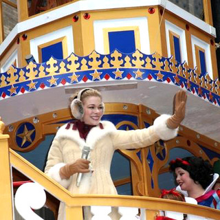 LeAnn Rimes; in 2005 Macy's Thanksgiving Day Parade