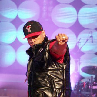 Oxygen Network Presents LL Cool J Concert Featuring Ne-Yo