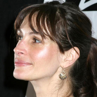 Julia Roberts; in 72nd Annual Drama League Awards Ceremony and Luncheon