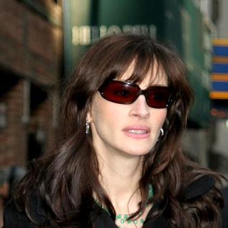 Julia Roberts; in Julia Roberts Exits the David Letterman Show - 5-4-2006