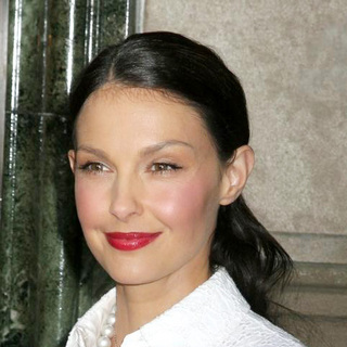 Ashley Judd; in Cocktail Party and Intimate Dinner in Celebration of the Cartier Charity Love Bracelet
