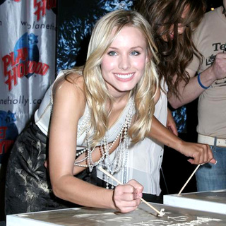 Kristen Bell in The Pulse Press Junket and Handprint Ceremony