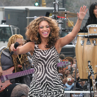 Beyonce Knowles; in Beyonce Performs Live on CBS The Early Show to promote B'Day The Deluxe Edition
