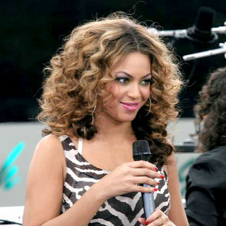 Beyonce Knowles; in Beyonce Performs Live on CBS The Early Show to promote B'Day The Deluxe Edition