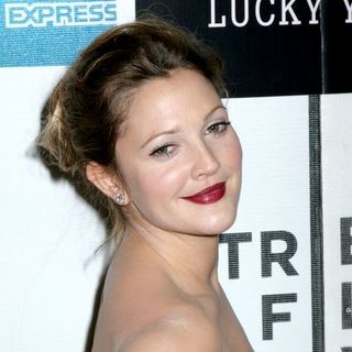 Drew Barrymore; in Arrivals For The World Premiere Of 'Lucky You'