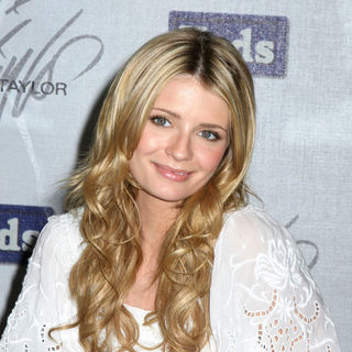 Mischa Barton; in Keds Shoe Signing with Mischa Barton