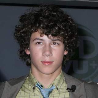 Jonas Brothers; in Disney's Hollywood Records To Reveal CDVU +Technology