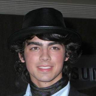 Jonas Brothers; in Disney's Hollywood Records To Reveal CDVU +Technology