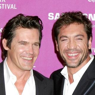 Javier Bardem, Josh Brolin in 45th New York Film Festival - 'No Country For Old Men' Movie Screening - Arrivals