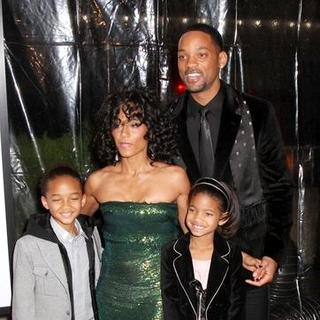 Will Smith, Jada Pinkett Smith in "I Am Legend" New York Premiere - Arrivals