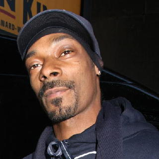 Snoop Dogg in Celebrity Arrivals at MTV's TRL on February 25, 2008