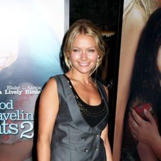 Becki Newton; in "The Sisterhood of the Traveling Pants 2" New York City Premiere - Arrivals