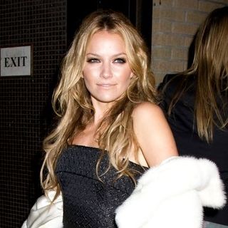 Becki Newton; in "Filth and Wisdom" New York Premiere - Arrivals
