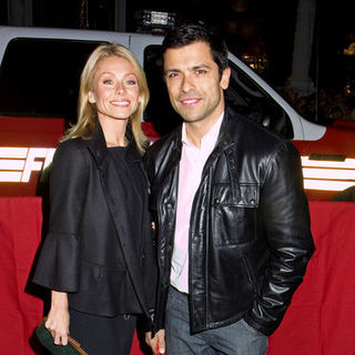 Kelly Ripa, Mark Consuelos in "Cadillac Records" New York City Premiere - Arrivals