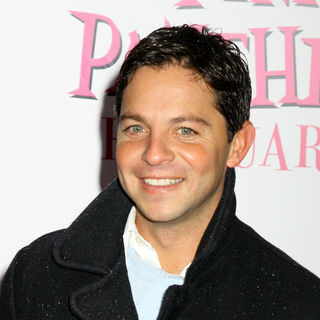 Scott Neustadter; in "The Pink Panther 2" New York Premiere - Arrivals